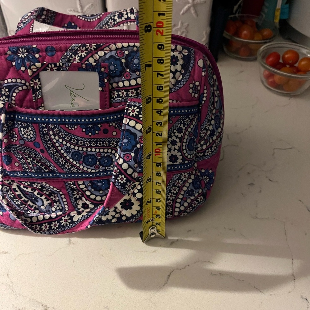 Vera Bradley toiletries bag - Picture 4 of 6